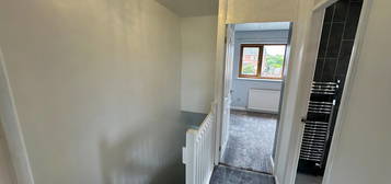 2 bed semi-detached house to rent