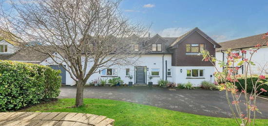 6 bedroom detached house for sale