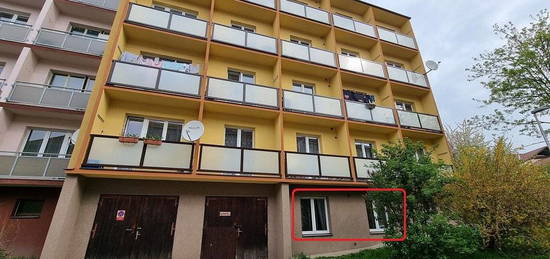 Pronájem bytu 2+kk, 36 m2, cihla, zv. přízemí