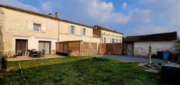 Maison  à vendre, 5 pièces, 3 chambres, 206 m²