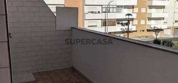 Apartamento T2 Arrendamento em Marrazes e Barosa,Leiria