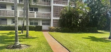 20 SE 13th St Apt B4, Boca Raton, FL 33432