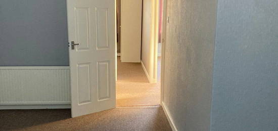 2 bed flat to rent