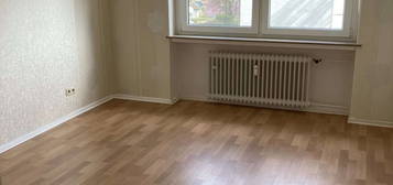 helle 3 Zimmer Wohnung mit Balkon