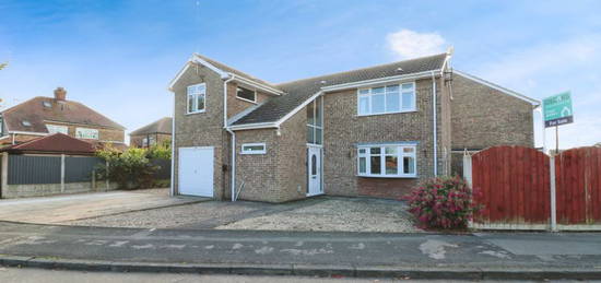 3 bed detached house for sale