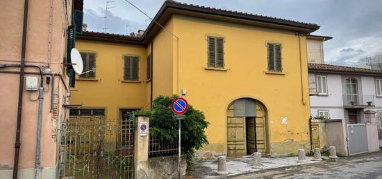 Casa indipendente in vendita in via Mannozzi, 3