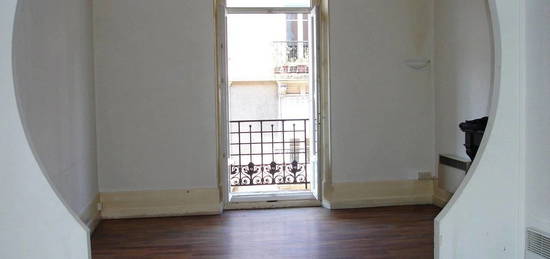 Location appartement 1 pièce 47 m²