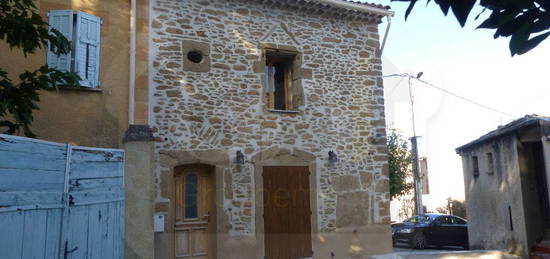 Charmante maison de village T2 avec terrasse et abri