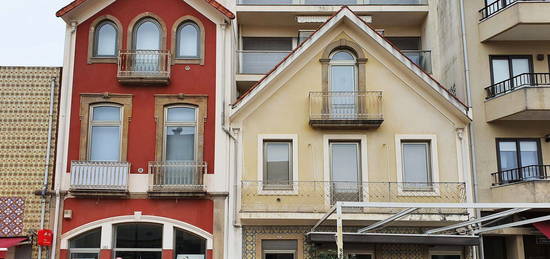 Arrendamento de Apartamento T1  na avenida dos Bombeiros Voluntários do Porto, 97