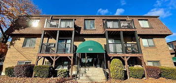 816 County St APT 9, Taunton, MA 02780