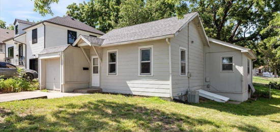 8008 State St, Ralston, NE 68127