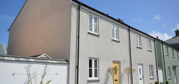 3 bedroom semi-detached house