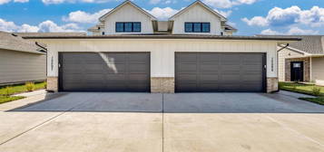 12064 W Swift Fox St, Maize, KS 67223