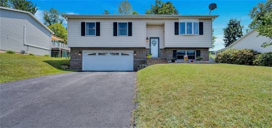 19 Valley View Dr, Mountain Top, PA 18707