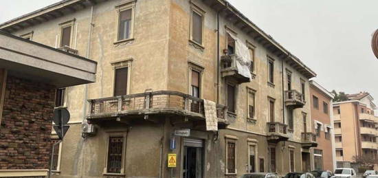 Quadrilocale all'asta in via Stefano Melchioni, 20