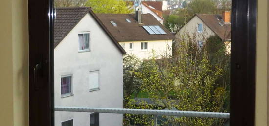 Modernisierte helle 4-Zi. DG-Wohnung mit Weitblick, ruhige Lage, gr. Südbalkon, Schorndorf-Kernstadt