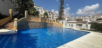 Casa en calle Almuñécar en Torrequebrada, Benalmádena