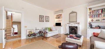 Flat to rent in Clarendon Gardens, Little Venice W9