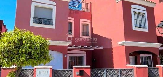 Chalet adosado en venta en camino Real