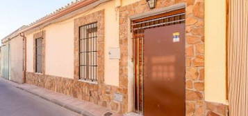 Casa en calle Amargo en Villasequilla