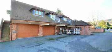 Flat to rent in Cotswold View, Lake House, Peachfield Road, Malvern WR14