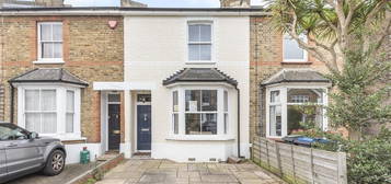 5 bedroom terraced house to rent