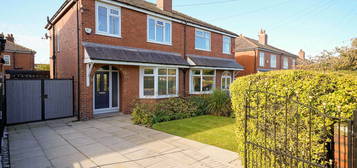 3 bed semi-detached house for sale