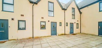 2 bedroom maisonette for sale