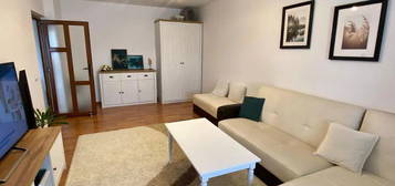 Apartament cu 3 Camere etaj intermediar, Mobilat-Utilat. CUG