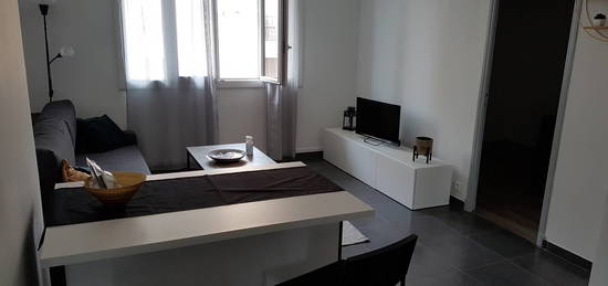 A LOUER - LA SEYNE - APPARTEMENT 3 PIECES - MEUBLE