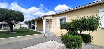 Villa de plain-pied  à vendre, 6 pièces, 3 chambres, 130 m²