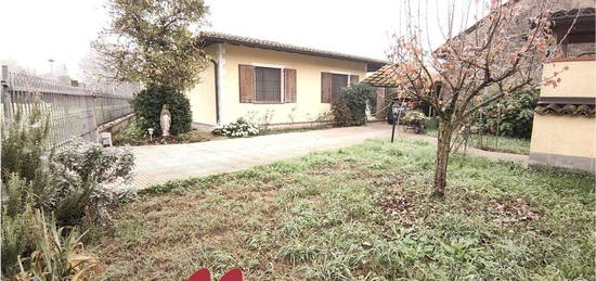 Villa in vendita in via A. Crotti