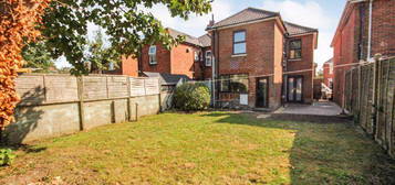 6 bedroom detached house to rent