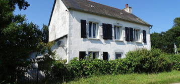 COTES D'ARMOR près de Carhaix, maison individuelle de 3 chambres avec 1573m2 de terrain