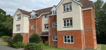 2 bedroom ground floor flat for sale