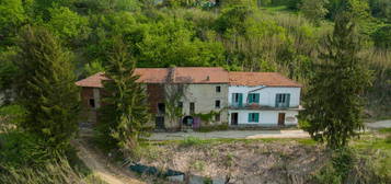 Casale/cascina in vendita in  santa libera