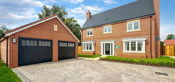 5 bedroom detached house for sale