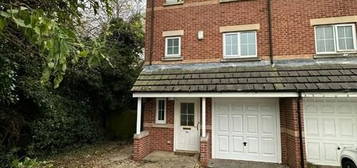 4 bedroom semi-detached house