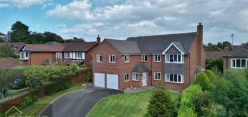 5 bed detached house for sale