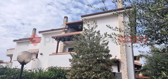 Villa a schiera via Simone Cantoni, 22, Talsano - San Donato, Taranto