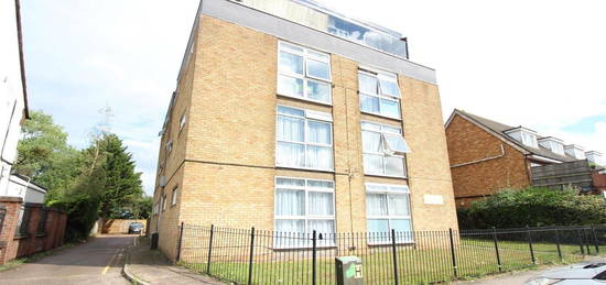 Studio to rent in Byron Court, Flamstead End Road, Cheshunt EN8