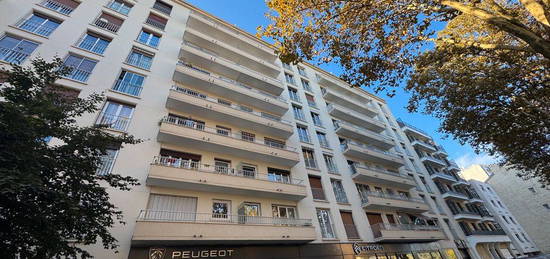 Bel Appartement T5 à Bourg-la-Reine avec Deux Balcons 3 chambres et Cave