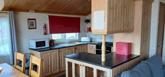 2 bedroom lodge for sale