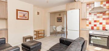 Shared accommodation to rent in New High Street, Headington, Oxford OX3