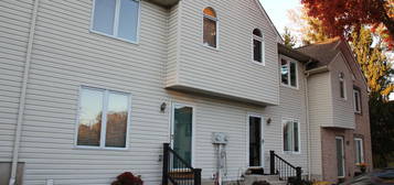 324 N Main St Apt 8, Sellersville, PA 18960