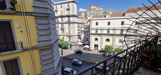 Appartamento corso Umberto I, Tribunali, Napoli