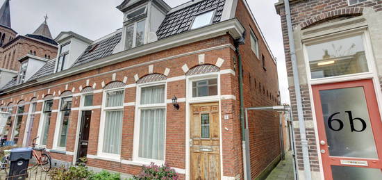 Harlingerstraat 8