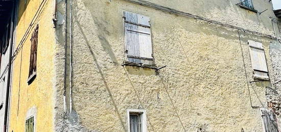 Casa indipendente in vendita in via ai Pascoli s.n.c