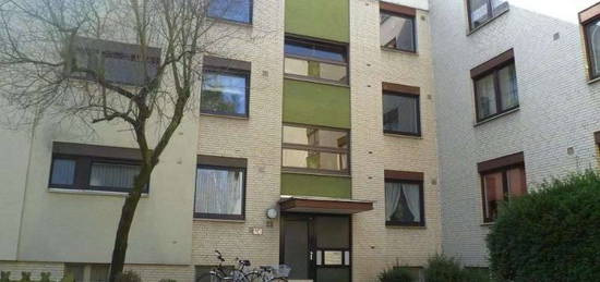 Lichthelle 4-Zimmer-Wohnung mit Balkon in Davenstedt in der obersten Etage