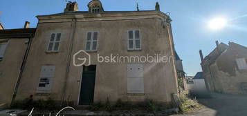 Maison de Maitre à rénover totalement